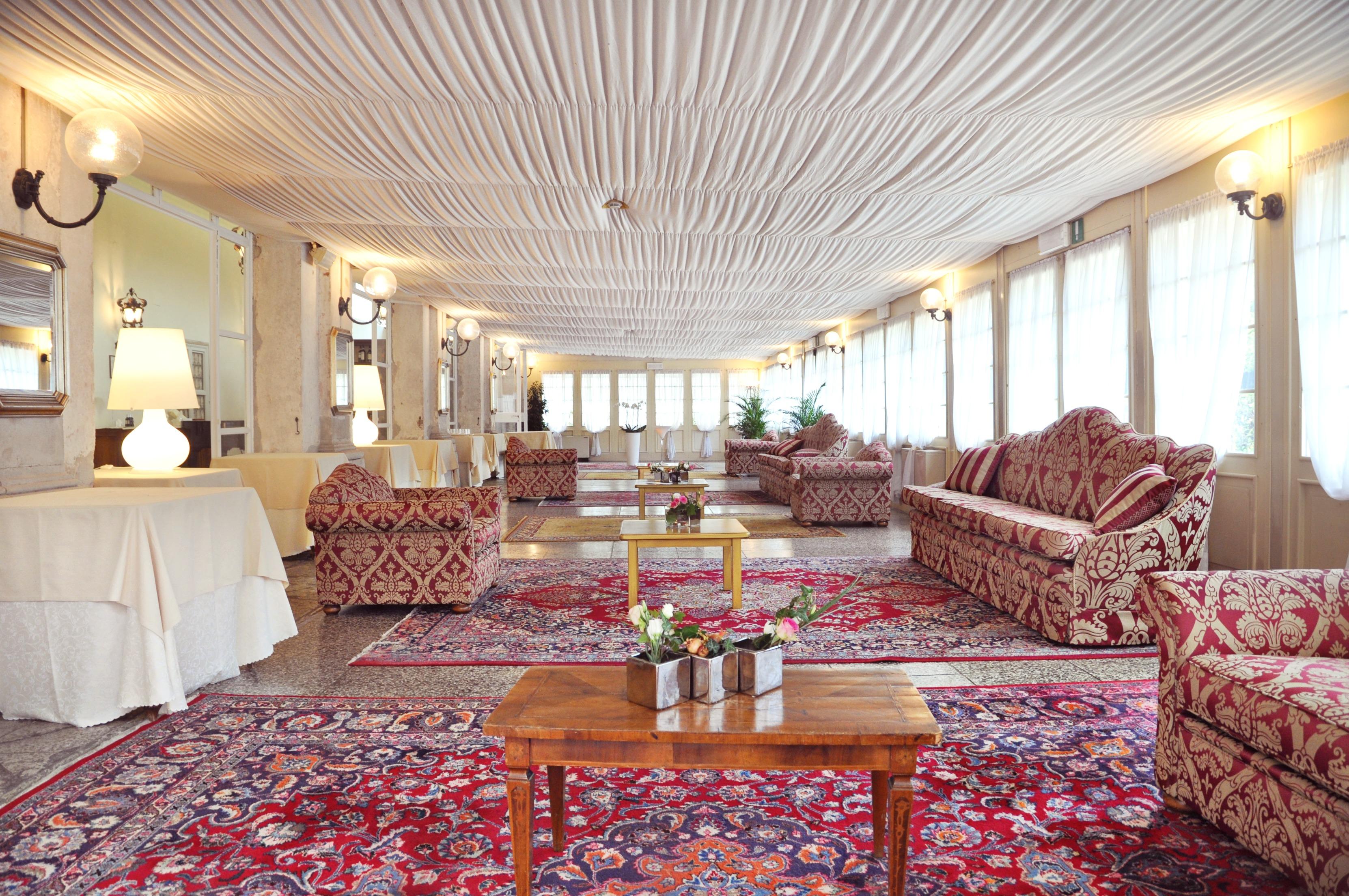 Hotel Villa Condulmer Mogliano Veneto Exterior foto Interior of the hotel