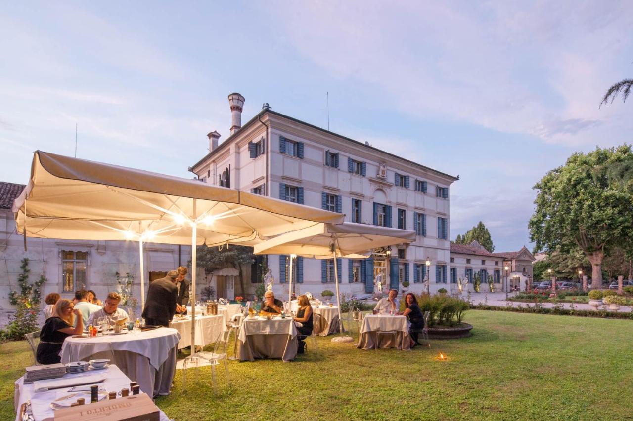Hotel Villa Condulmer Mogliano Veneto Exterior foto The restaurant
